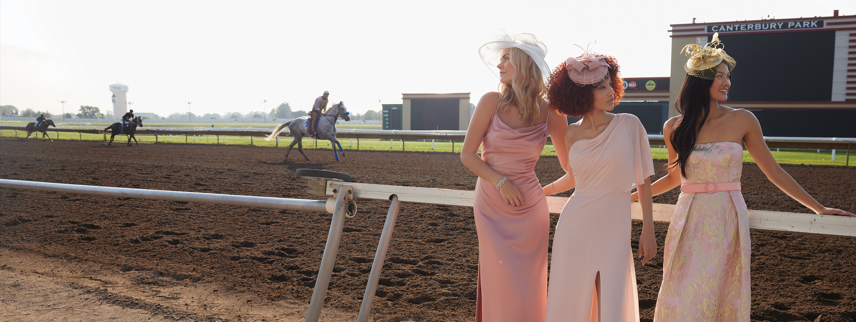 ワンピース Dich Henderson Horse side gather dress An Equestrian Spin on Bridesmaid Fashion | Minnesota Bride